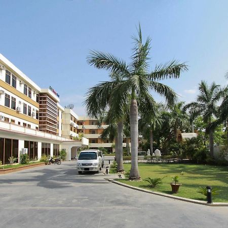 Nadi Myanmar Hotel Мандалай Екстер'єр фото