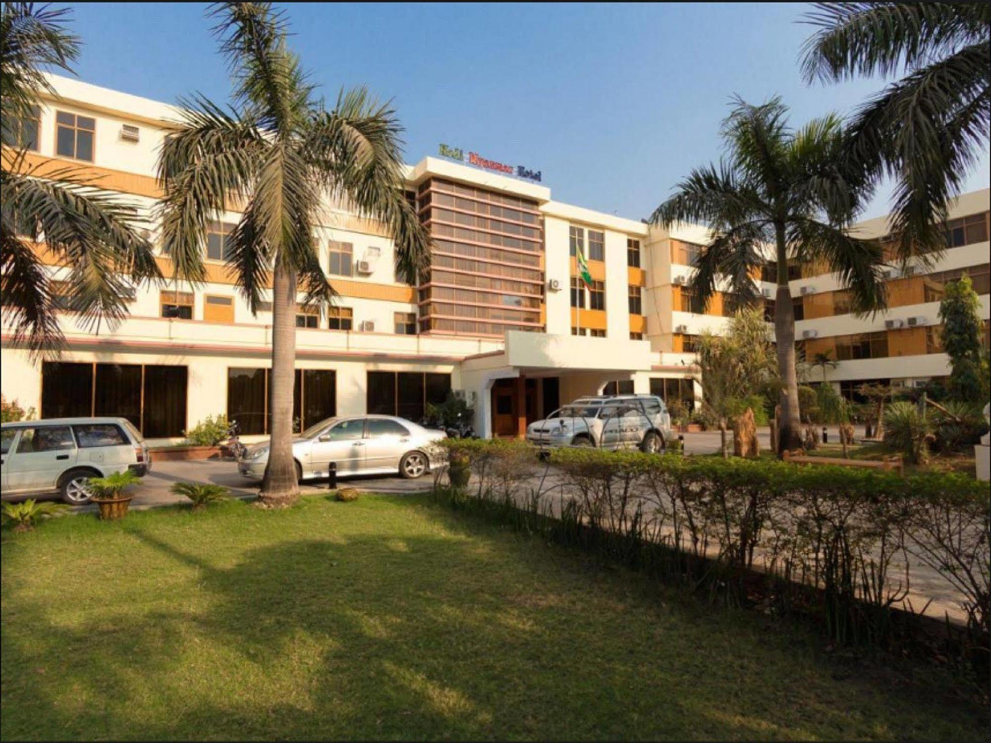 Nadi Myanmar Hotel Мандалай Екстер'єр фото