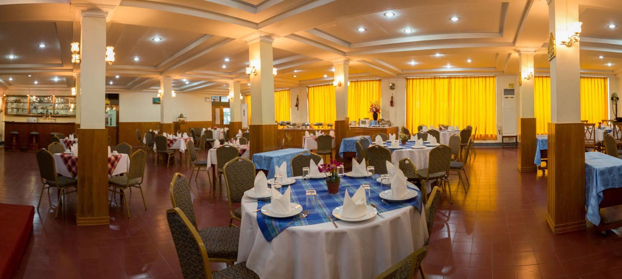 Nadi Myanmar Hotel Мандалай Екстер'єр фото