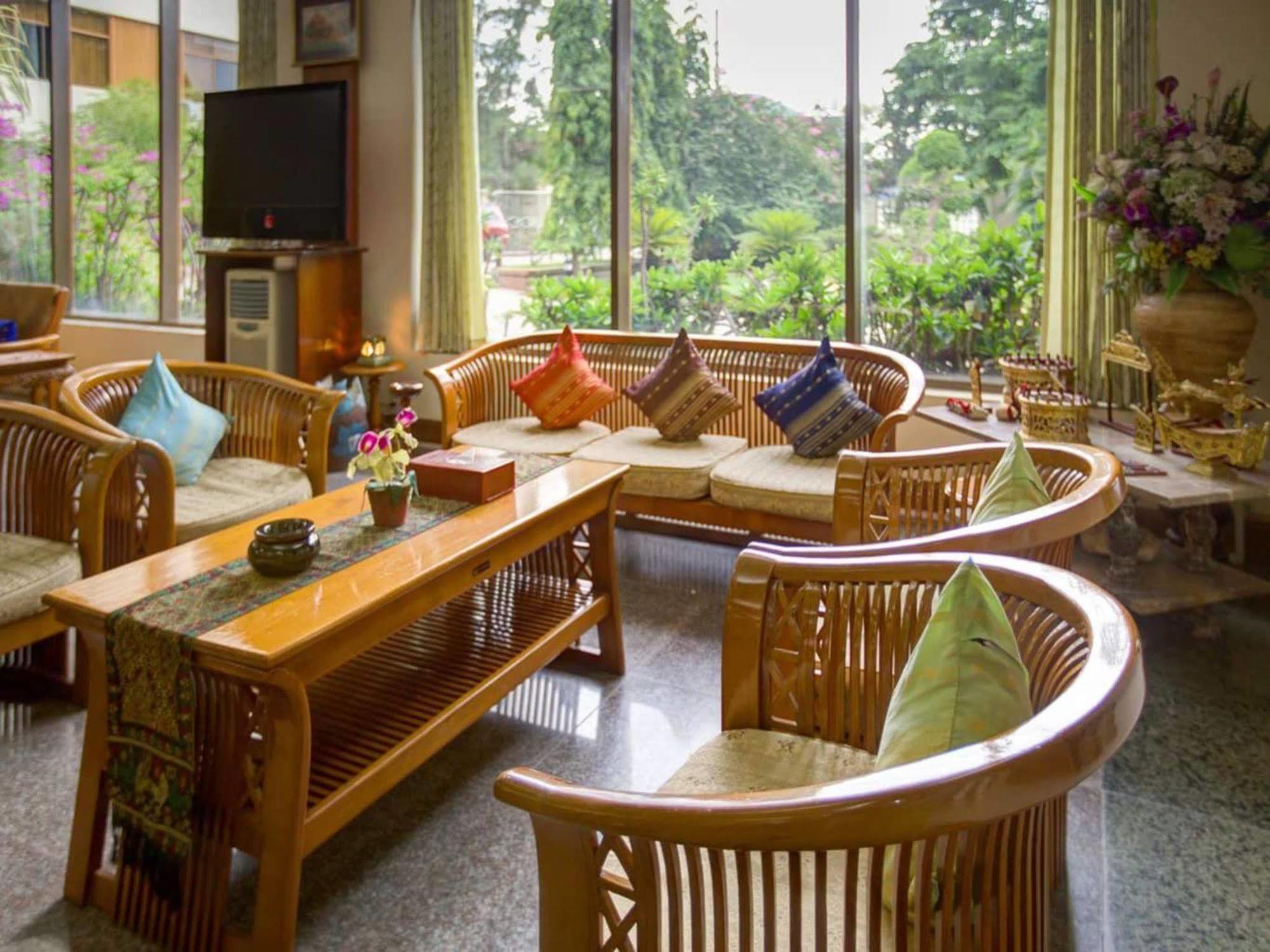 Nadi Myanmar Hotel Мандалай Екстер'єр фото