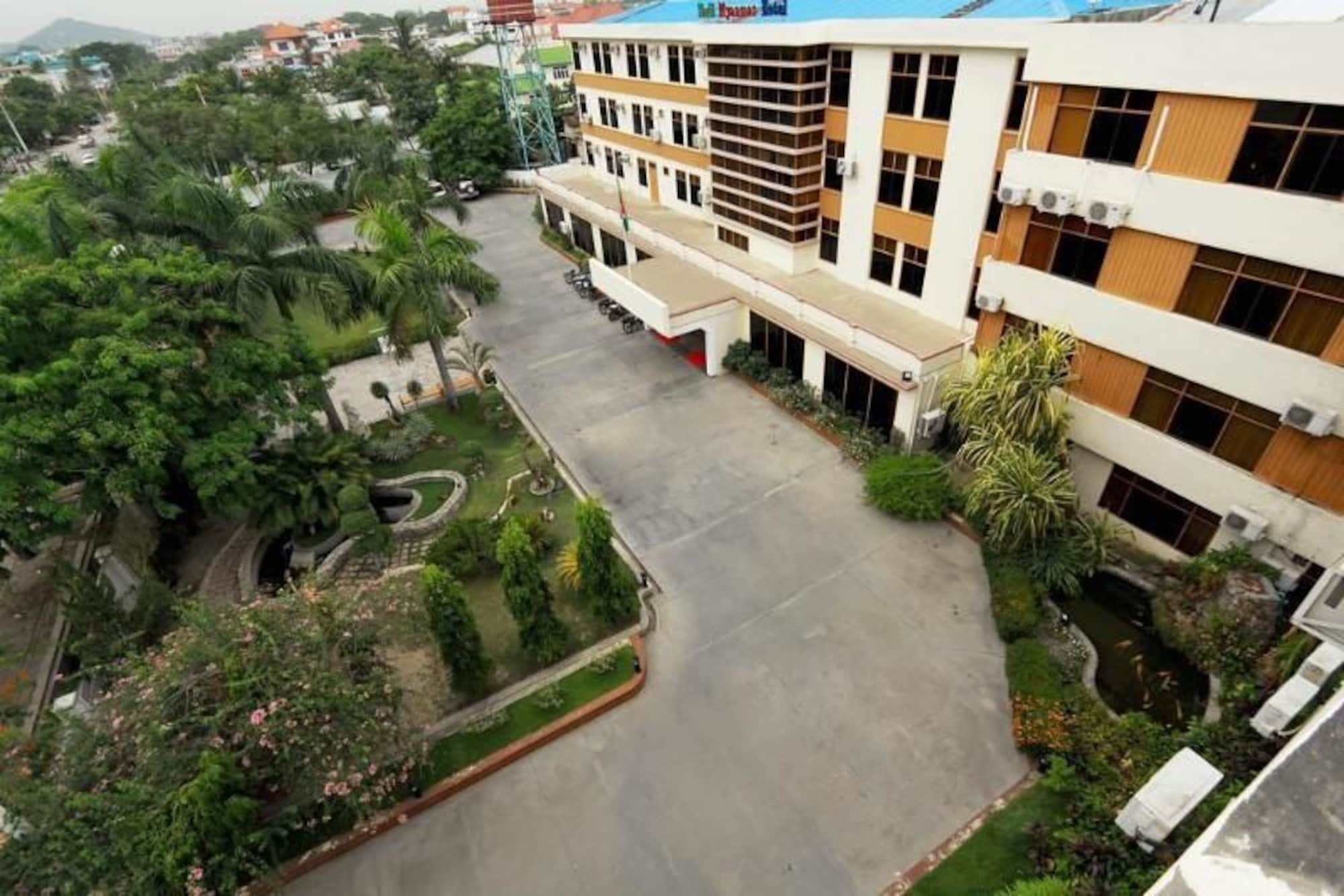 Nadi Myanmar Hotel Мандалай Екстер'єр фото